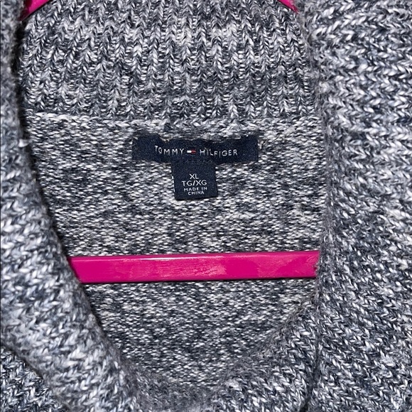 Tommy Hilfiger Color Block /Turtle Neck Sweater - Picture 5 of 5